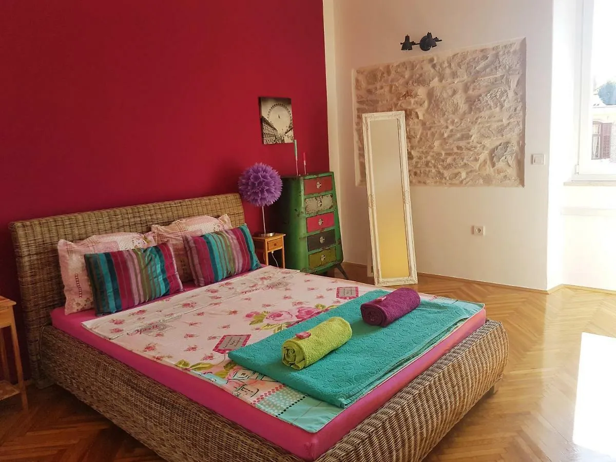 Excellent City Apartment In Antic Пула