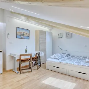 Appartement Light In, Pula