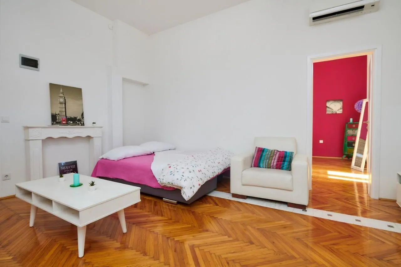 Excellent City Apartment In Antic Pula