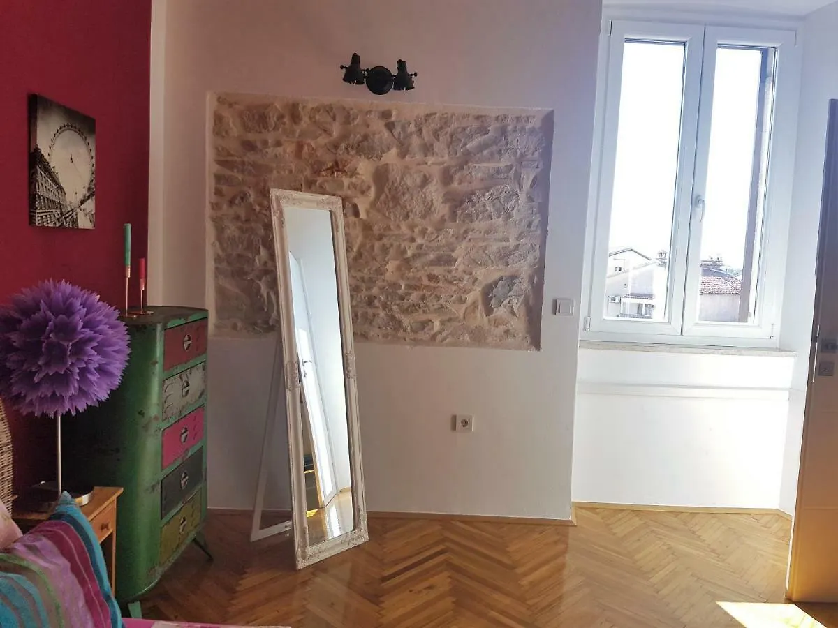 Excellent City Apartment In Antic Pula
